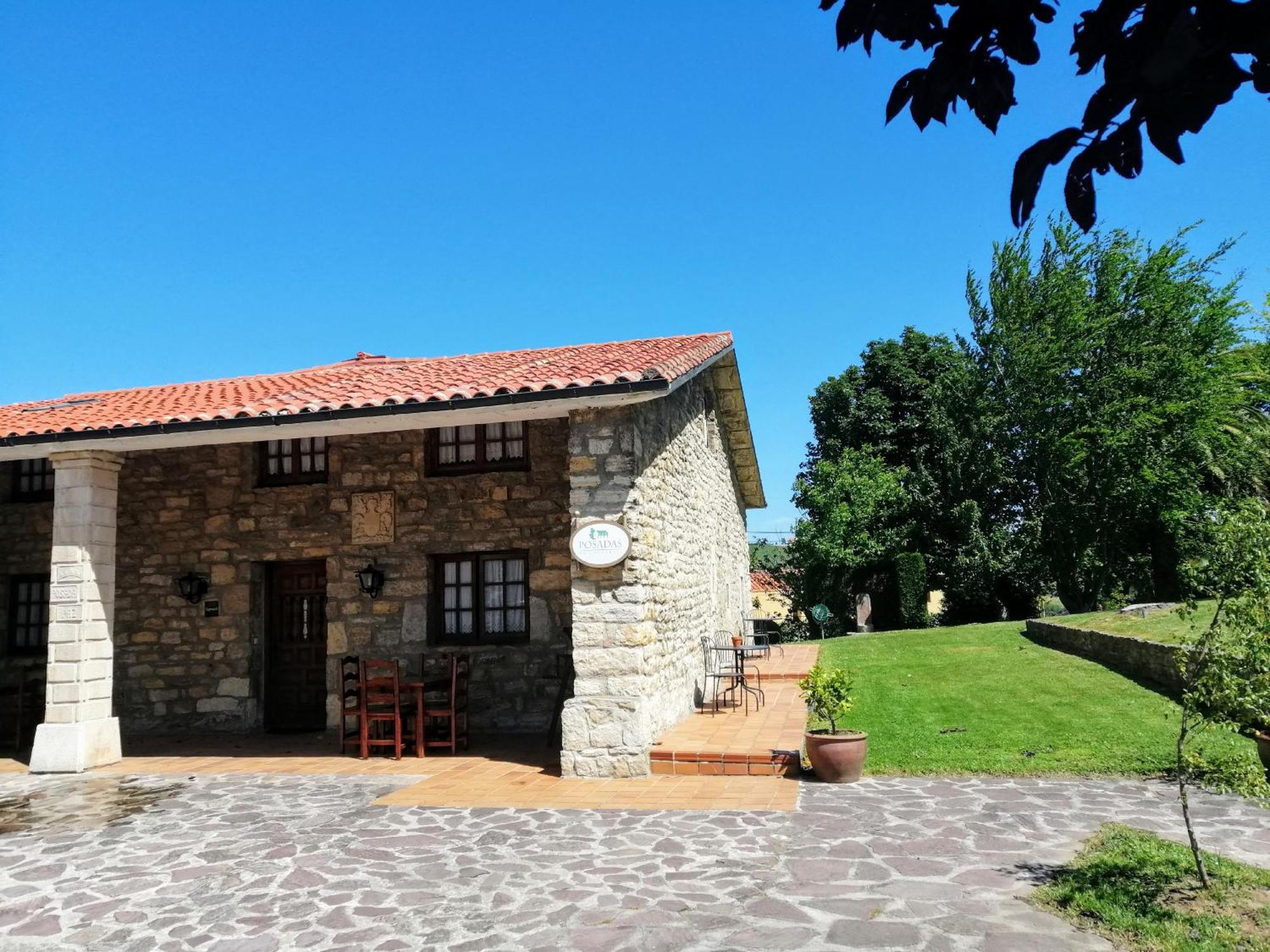 Posada Paz Hinojedo Exteriör bild