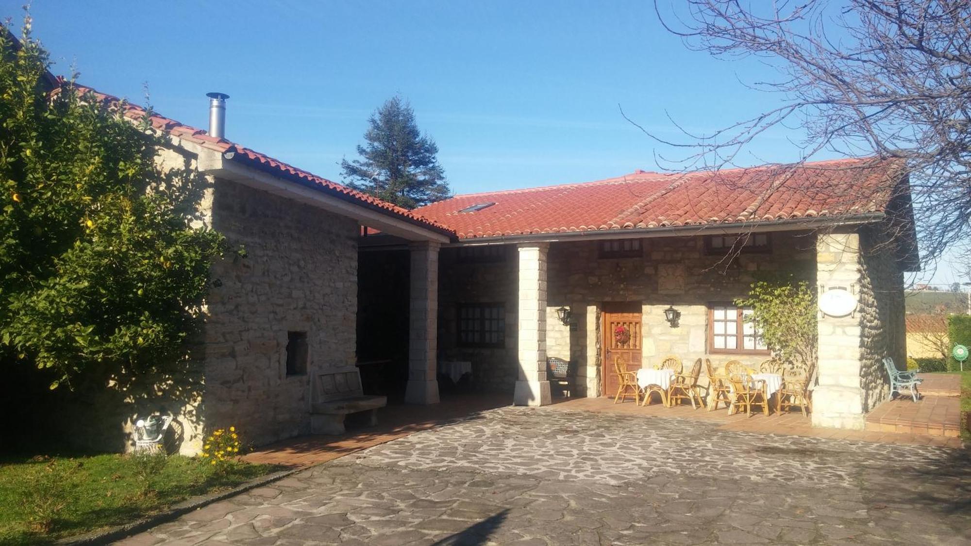 Posada Paz Hinojedo Exteriör bild